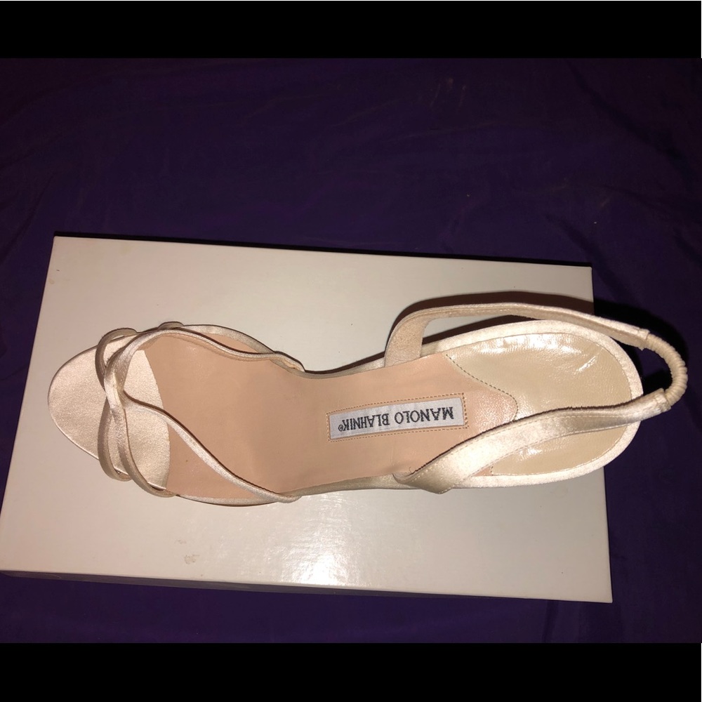 Manolo Blahnik Ivory Heels - Picture 2 of 6